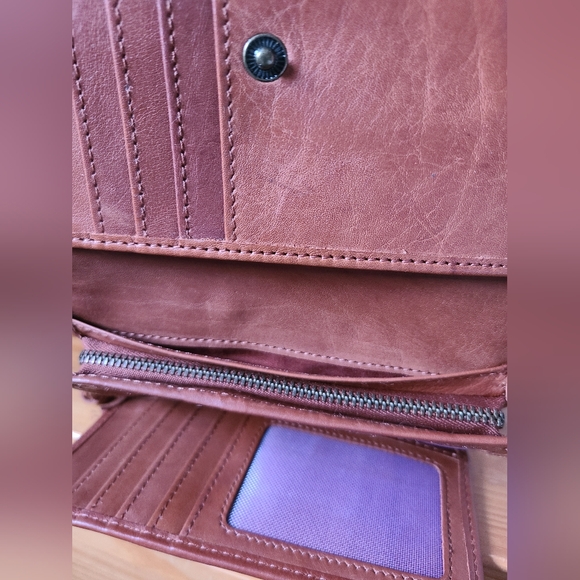 Genuine Leather Wallet - Picture 5 of 6